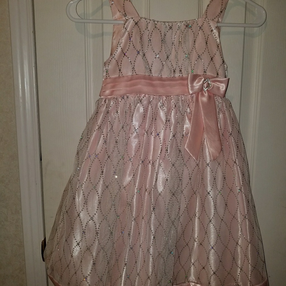 Girl's dress, size 7 (Cinderella)